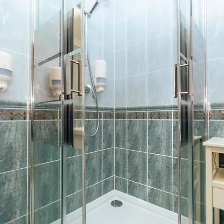 Dusia ホームステイ ミエンジズドロイェ